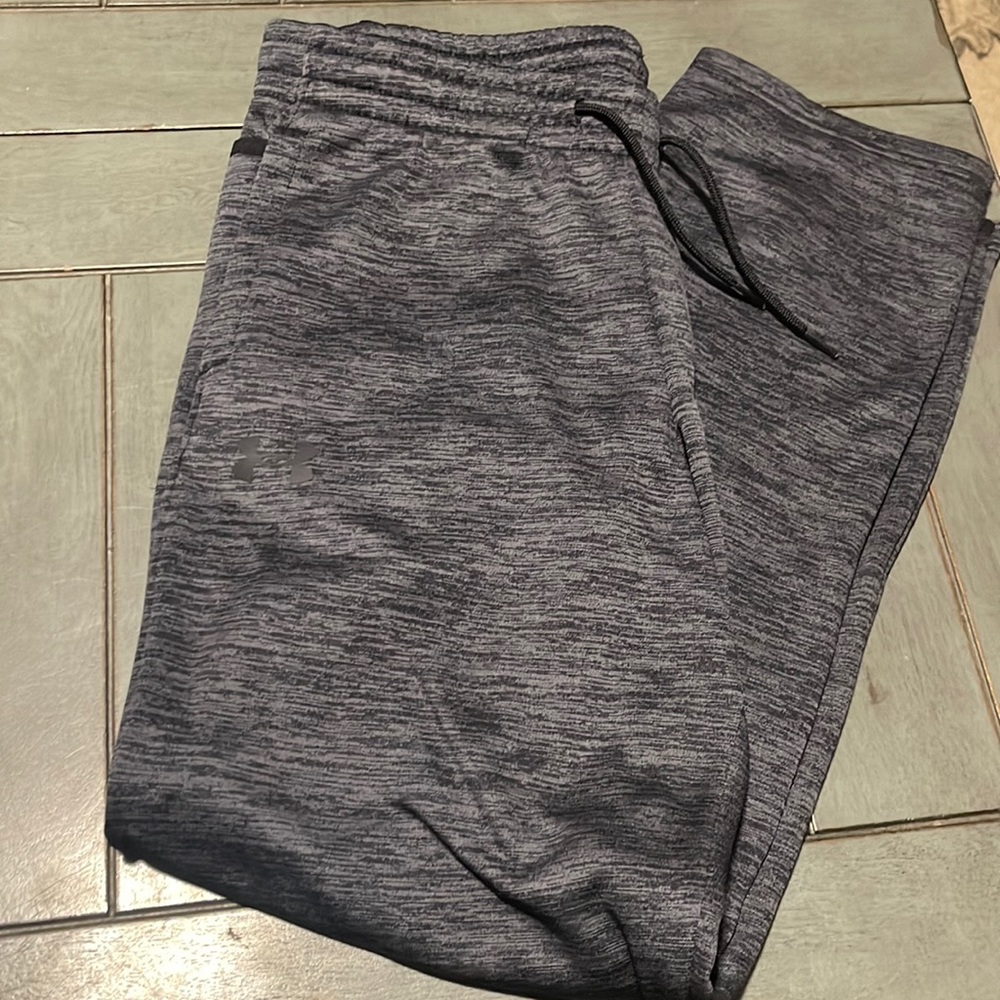 Under Armour cool gear boys athletic pants, youth x-large